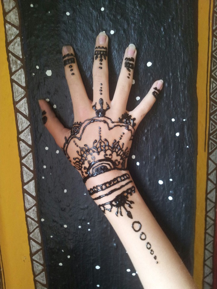 Henna an der Hand