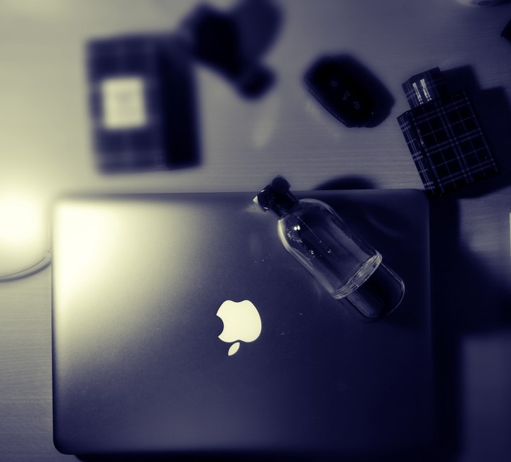 Macbook