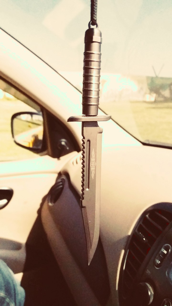 knife
