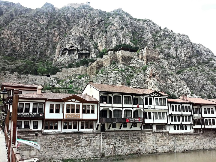 Amasya Royal Tombs and GreenRiver