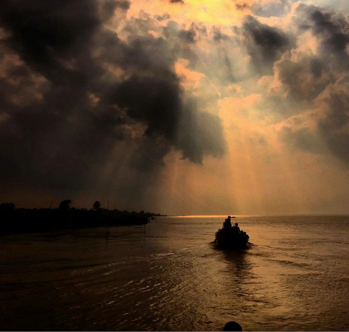 Boat A Leak In Bangladesh