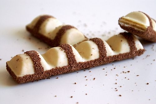 white kinder bueno
