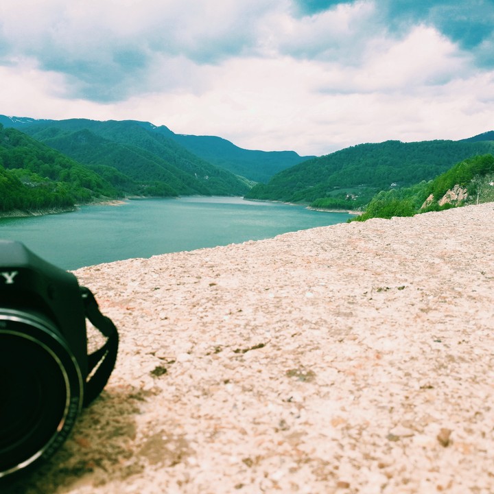 Turquoise water, dam