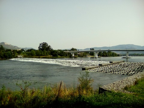 רקעים lake, Bank