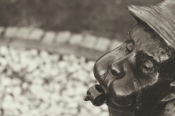 Scheidsrechter standbeeld