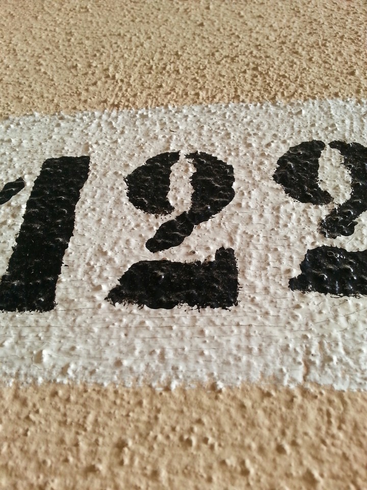 122
