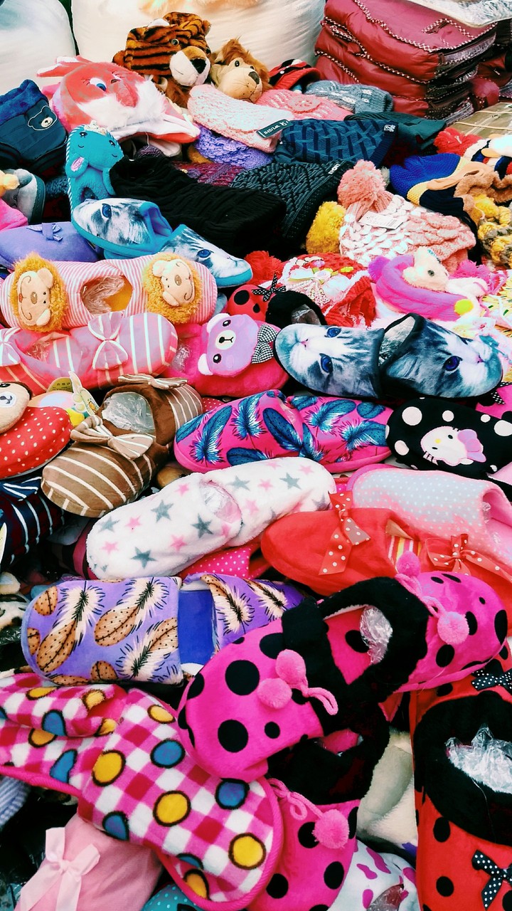 New marker baby shoes stall