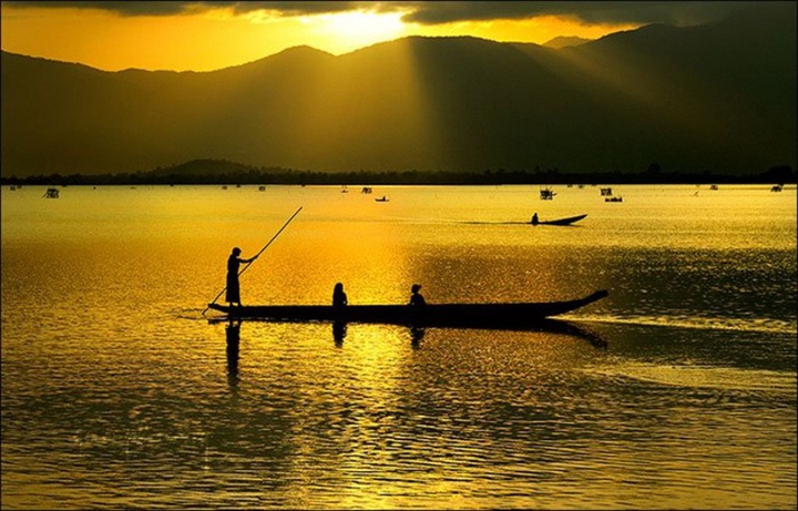 Lăk lake