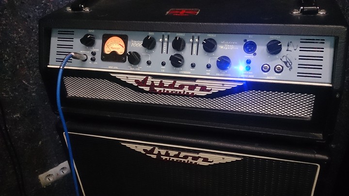 \m/o_o