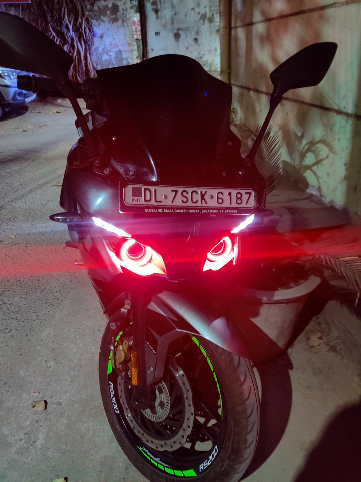 Pulsar Rs200