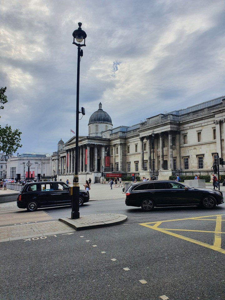 Trafalgal square place