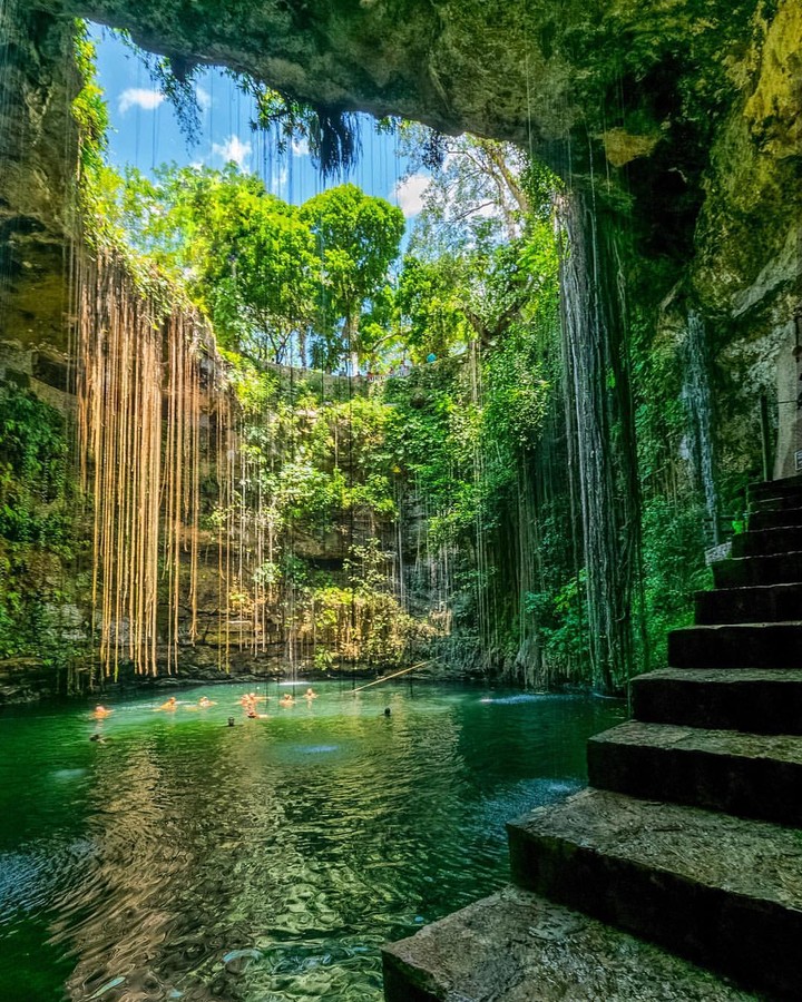 Cenote ik kil, yucatan mexiko