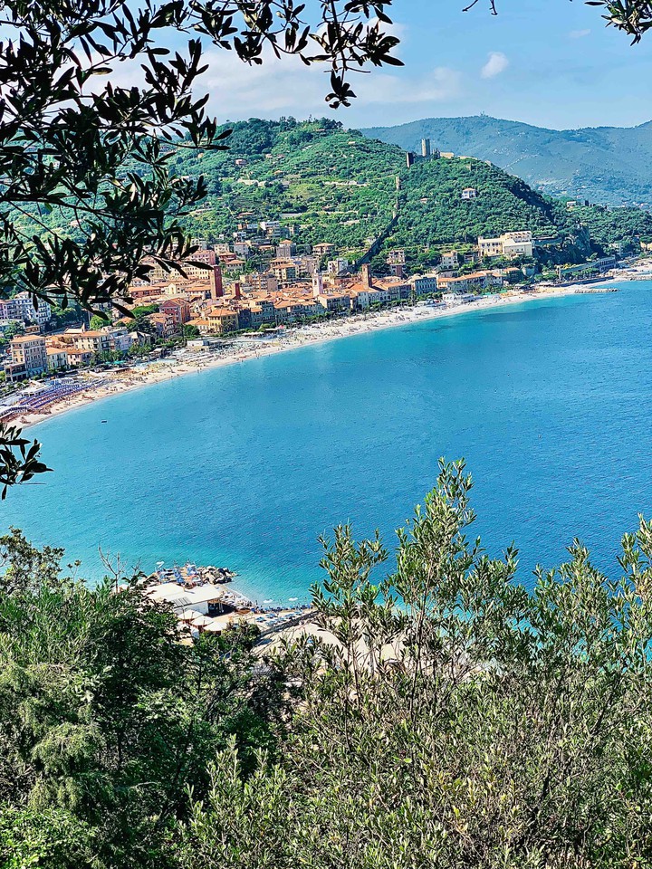 (noli alto) verso la grotta dei falsari