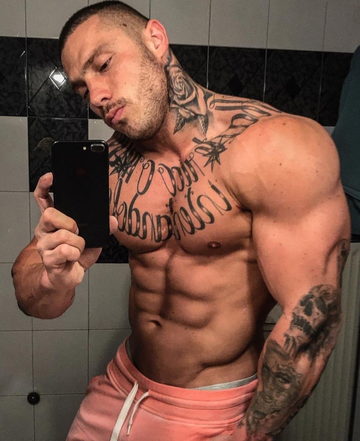 BODYBUILDER