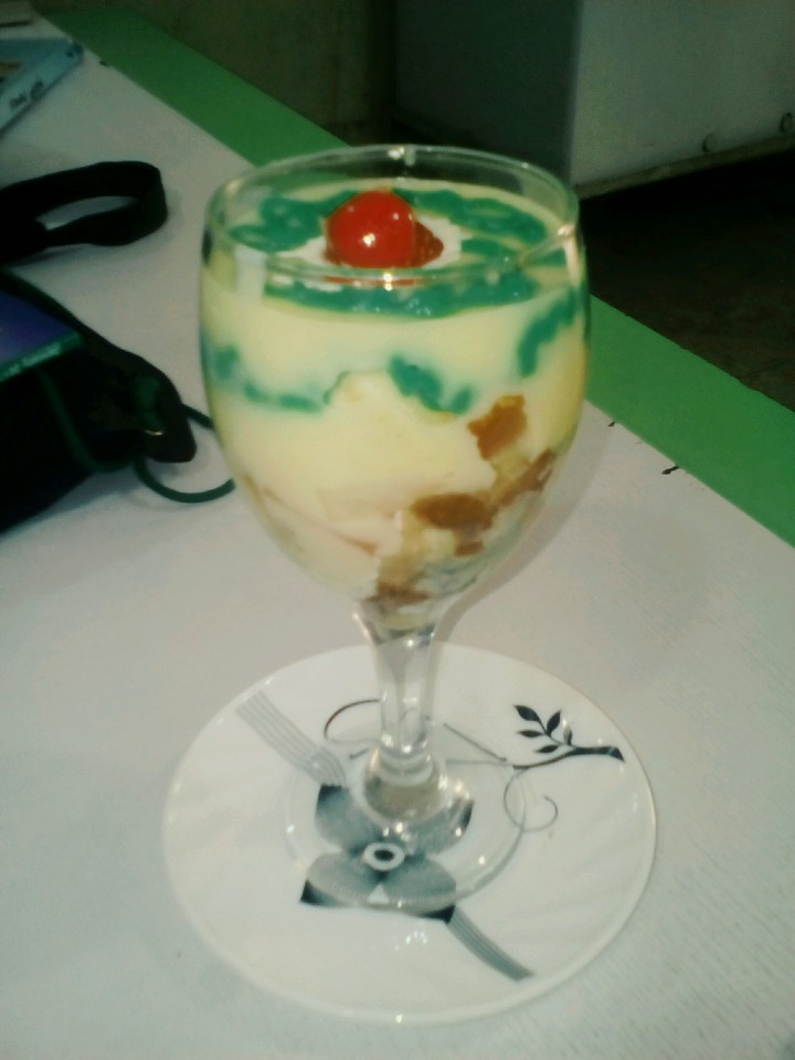 fruit trifle
