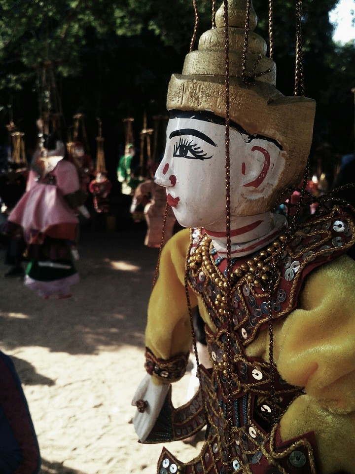 SE Asia puppet