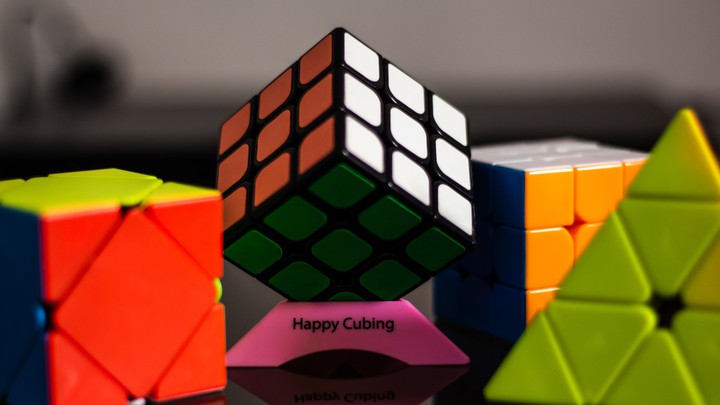 Happy Cubing ?