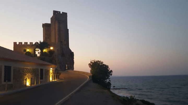 Castello Federiciano  ( Roseto Capo Spulico )