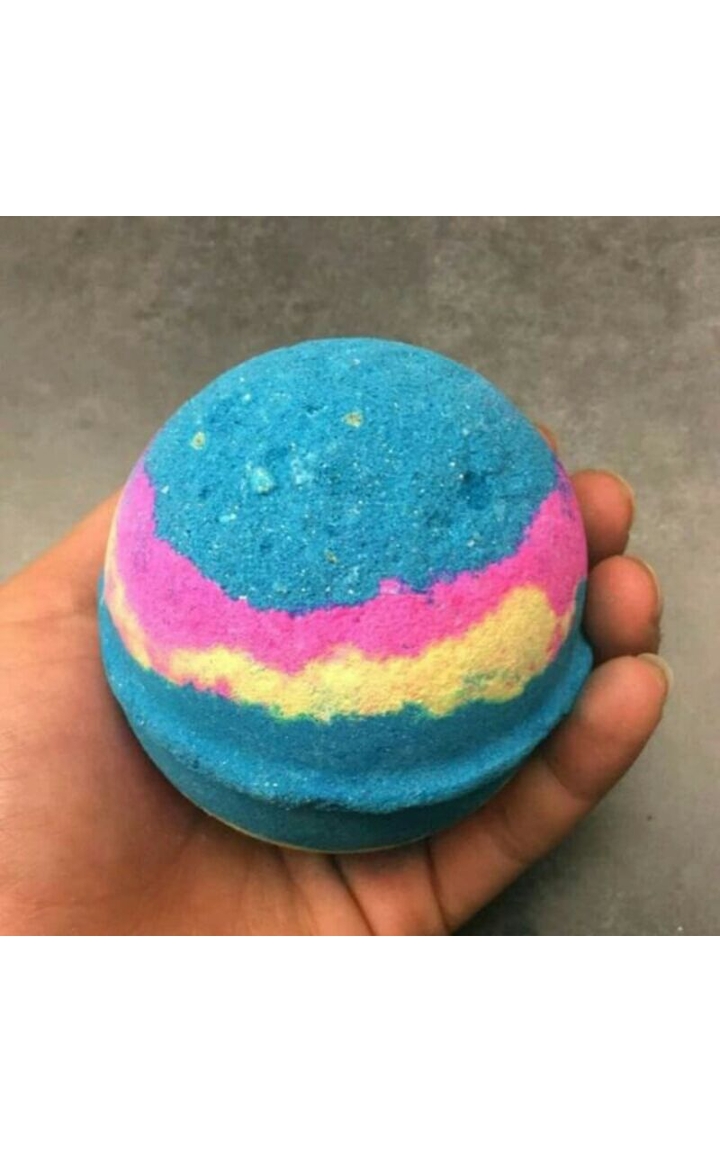 Bath bomb