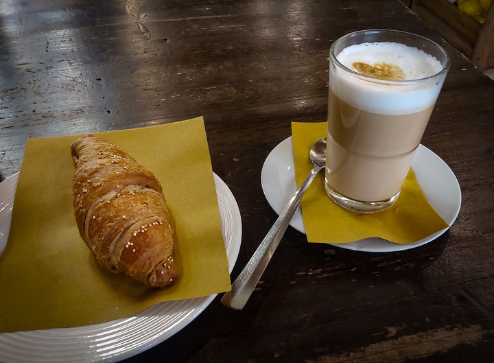 Croissant&Coffee