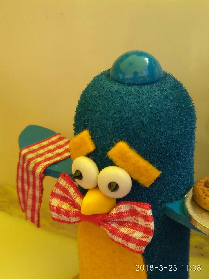 פינגווין עם פנים