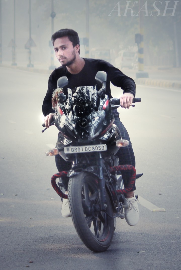 Pulsar 220
