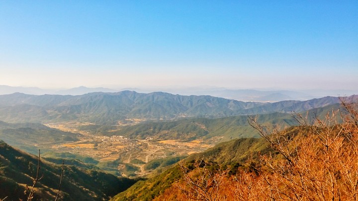Autumn mountain