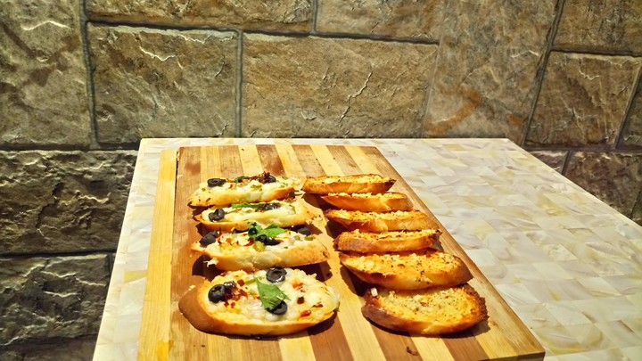 cheesy garlic bread