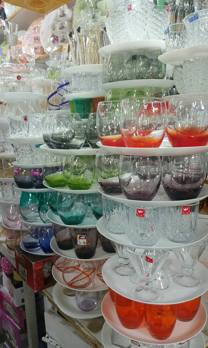 lots of colorful glasses!!