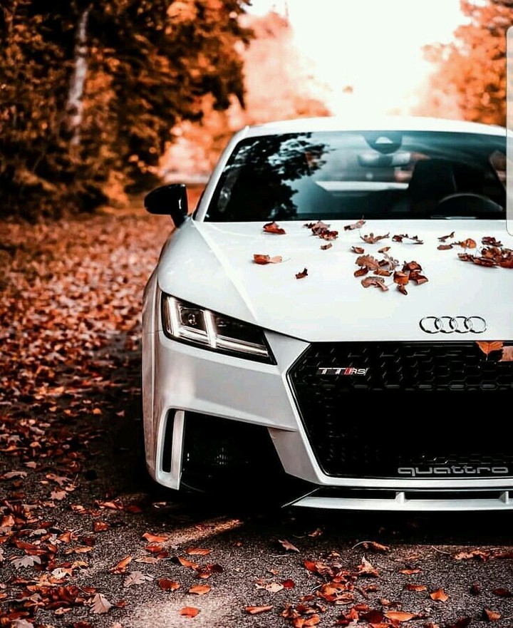 √