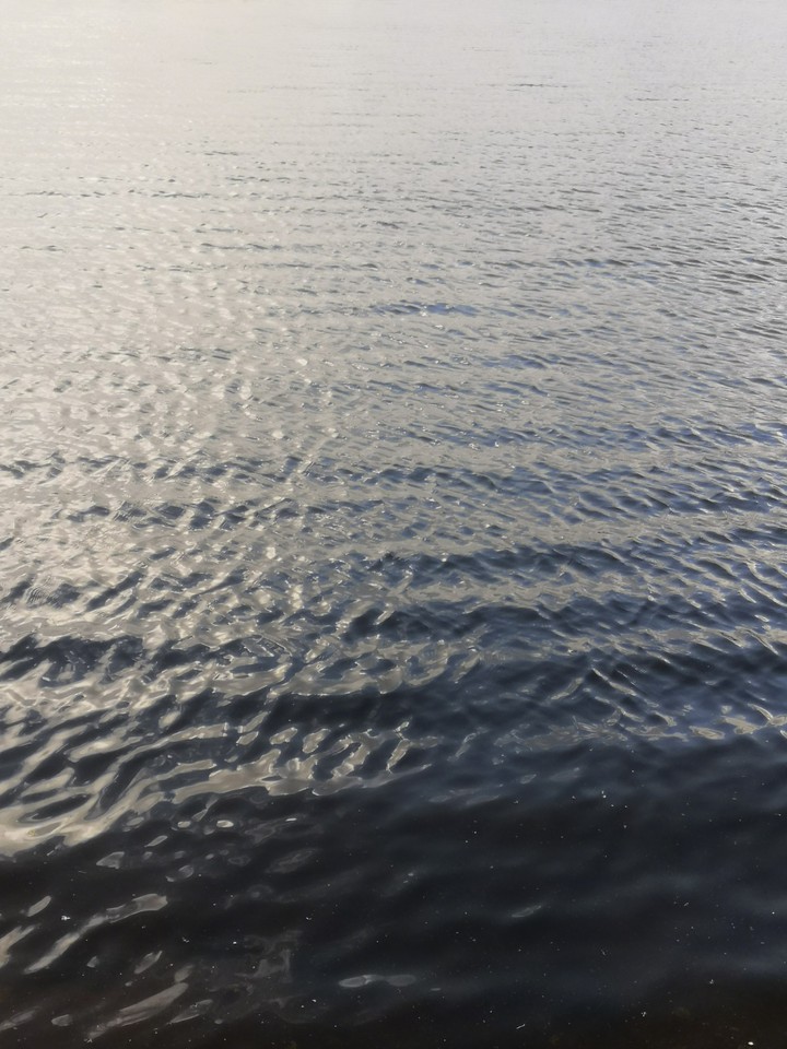 вода