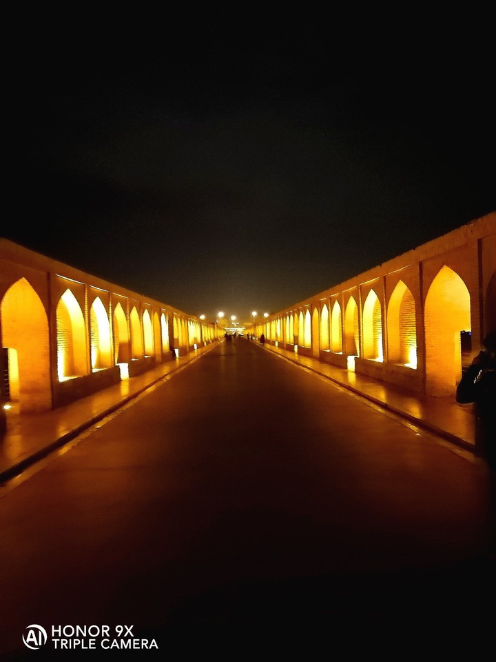 empty bridge of esfahan??Corona plz leave ?
