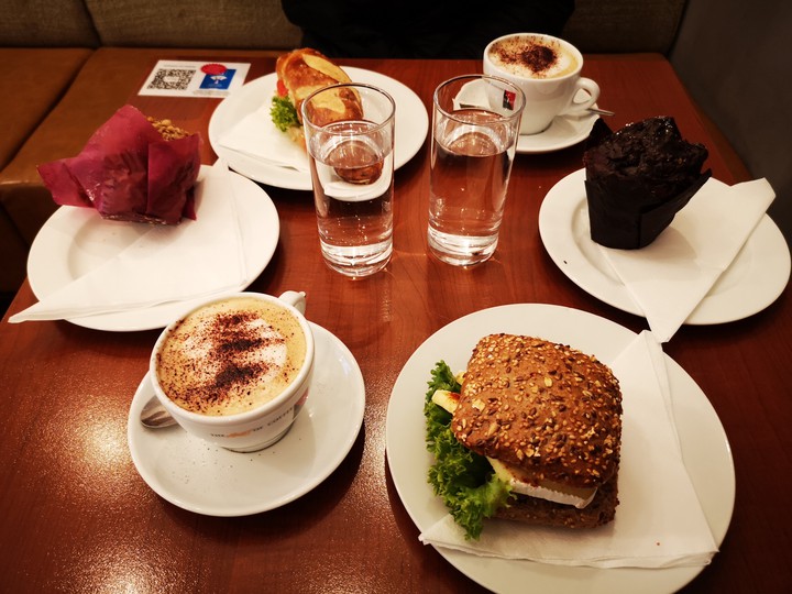 breakfast and coffee ?