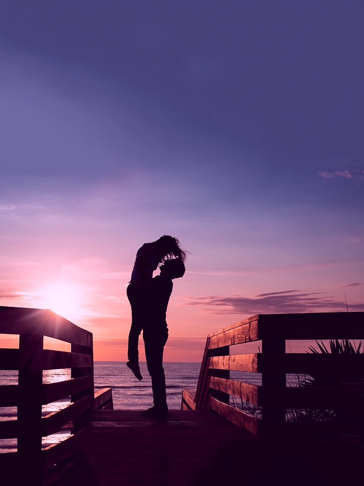 amrum love is in air