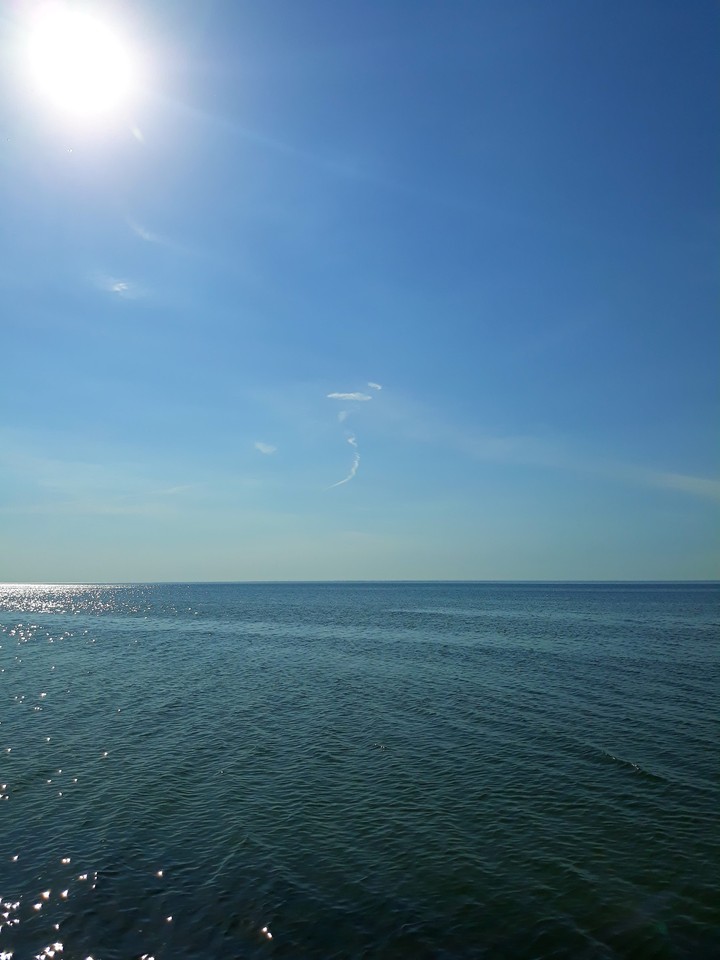 море