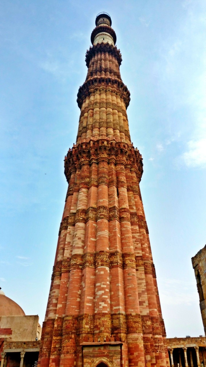 Qutub Minar standing - still