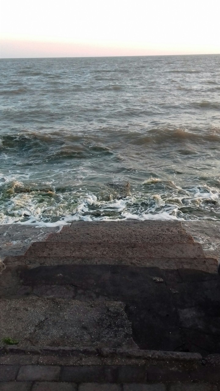 Море