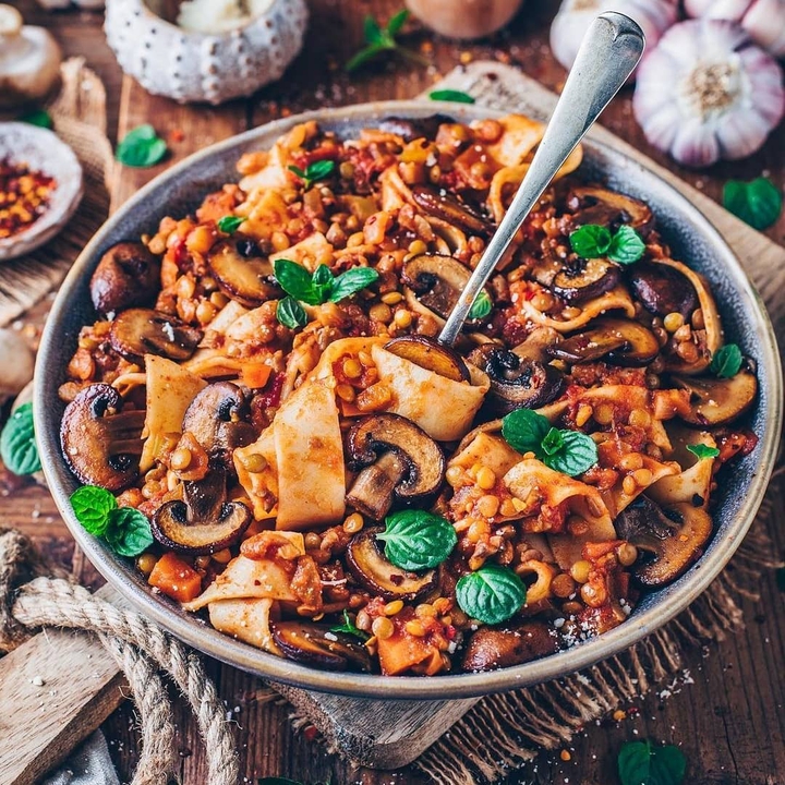 mushrooms and lentil ragu
