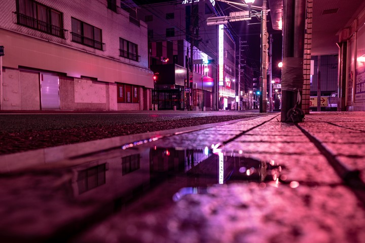 street puddle neon 145261 6000x4000