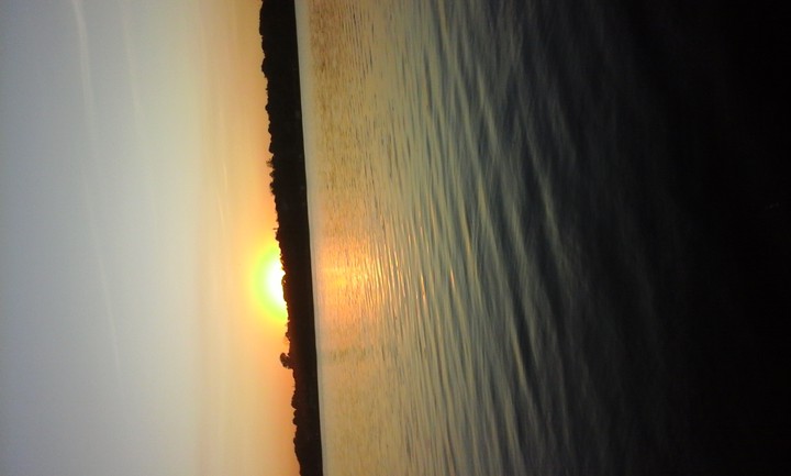 вода и закат