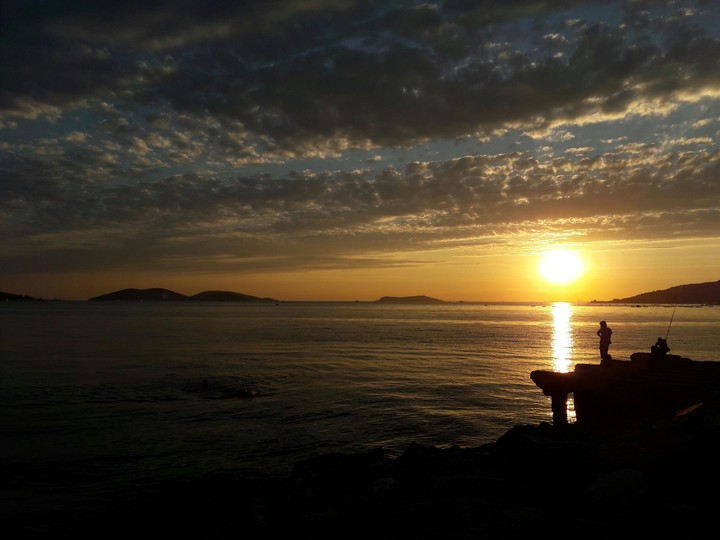 sun goes down