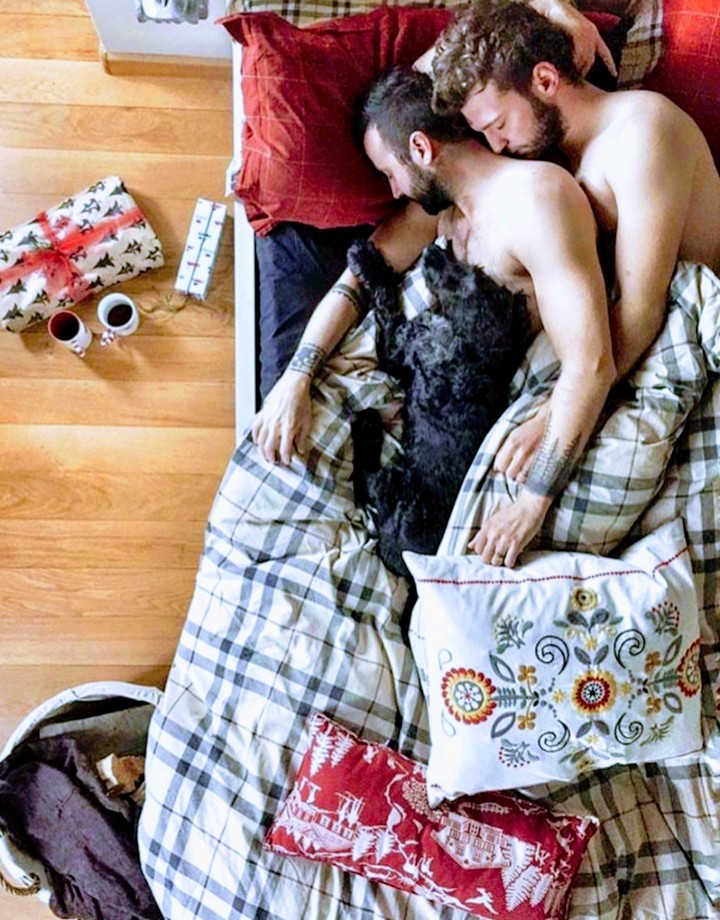 Gay spooning