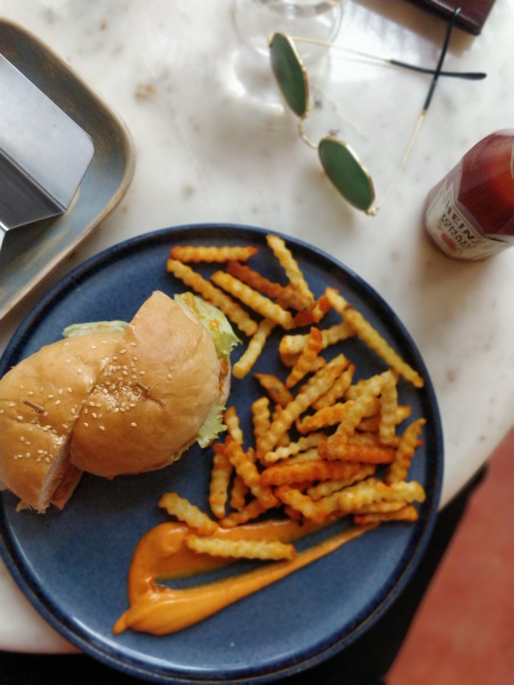 happy burger