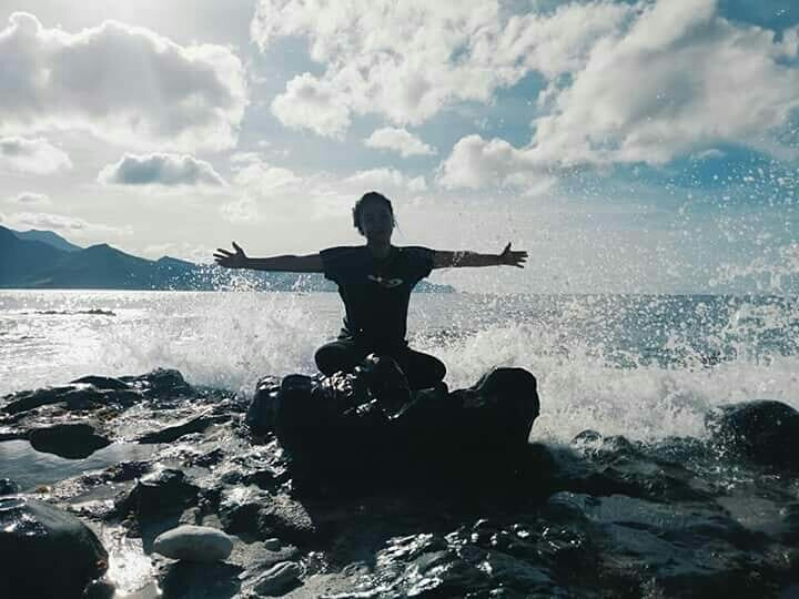 hit of the waves