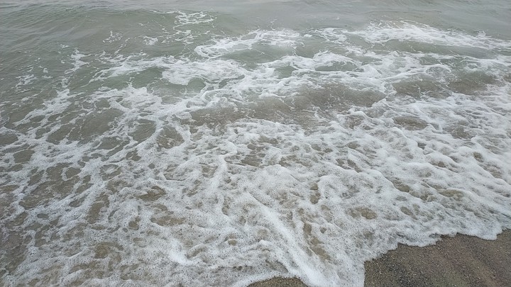 вода