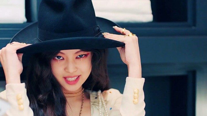JENNIE