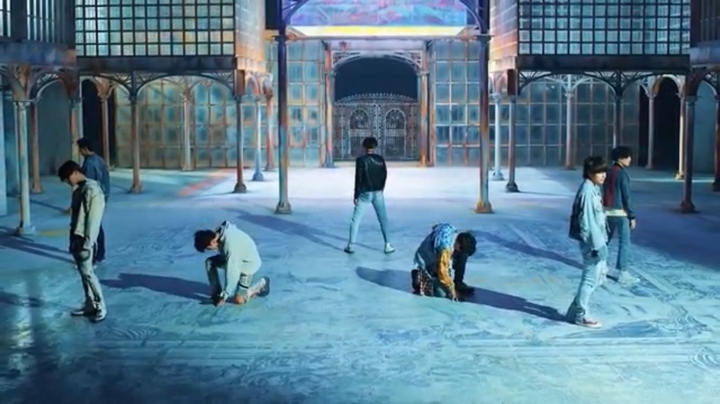BTS - Fake Love