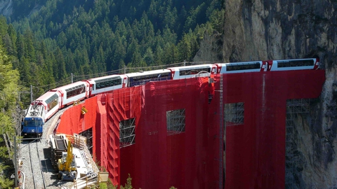 Chur Switzerland Glacier Express auf dem Landwasser Viadukt