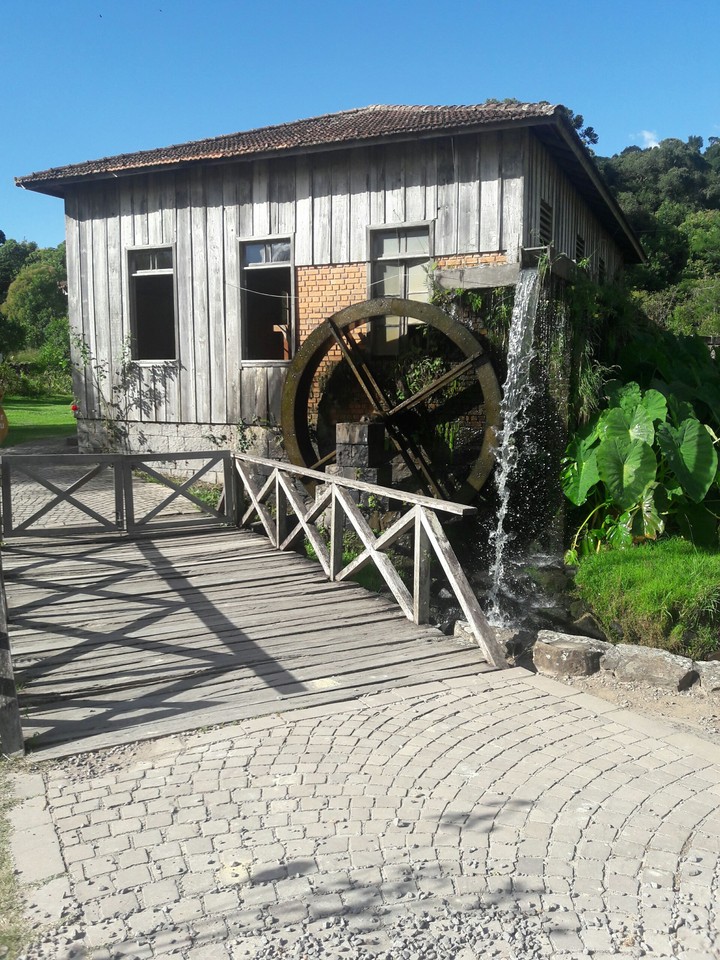 Moinho de água.