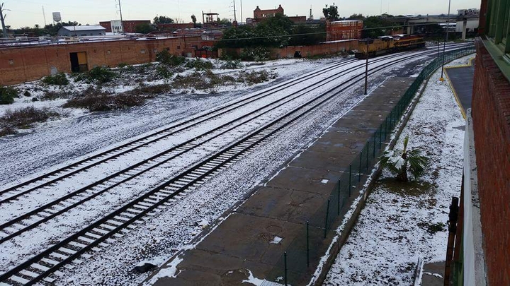 train snow